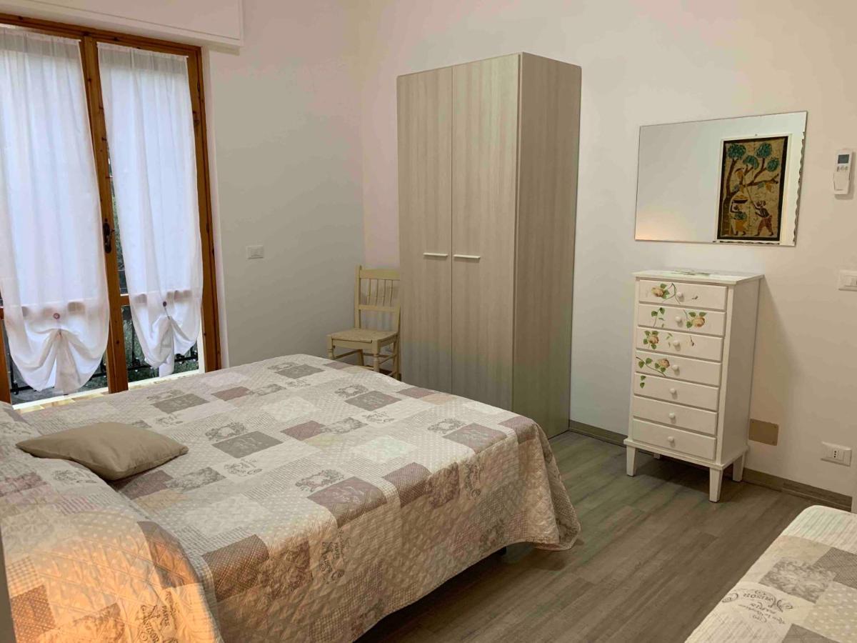 Residence Mare Verde ปิเอตราลิกูเร ภายนอก รูปภาพ